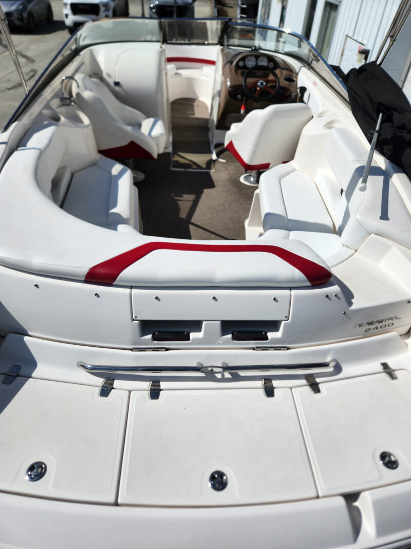 Regal 2400 2005 – Image 6
