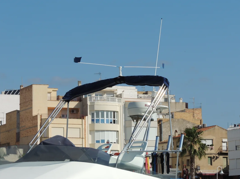 Attache pour Bimini fermé StopGull