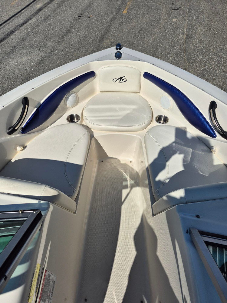 Monterey 184 F 2011